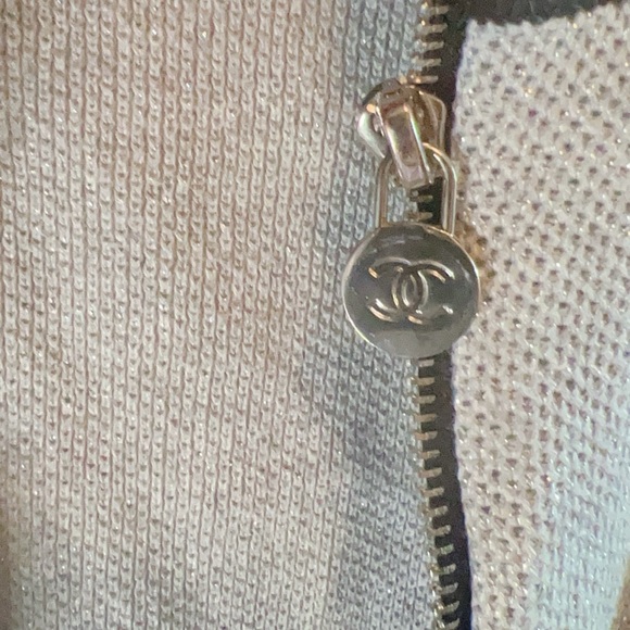 Chanel Zipped Up Sweater. - Picture 9 of 10